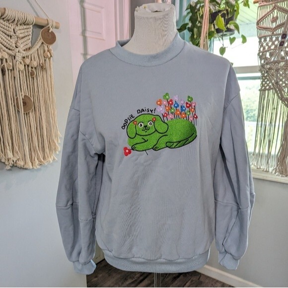 Tops - Kina + Tam organic cotton graphic oopsie daisy crew neck